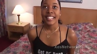 340px x 192px - Teen-amateur - Ebony girl w big ass in black girl porn video - RedWap